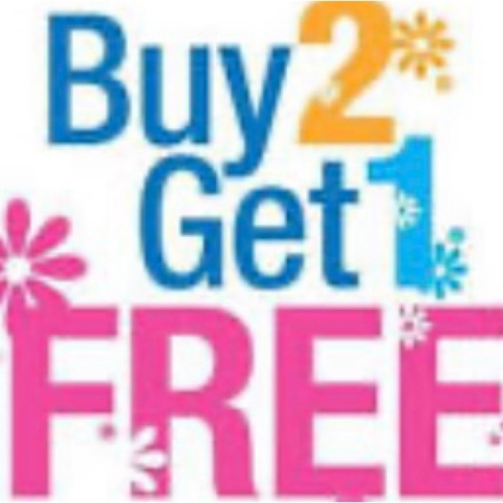 Buy 2 items get 1 Free of equal value.
Make offers. Thanks 😊